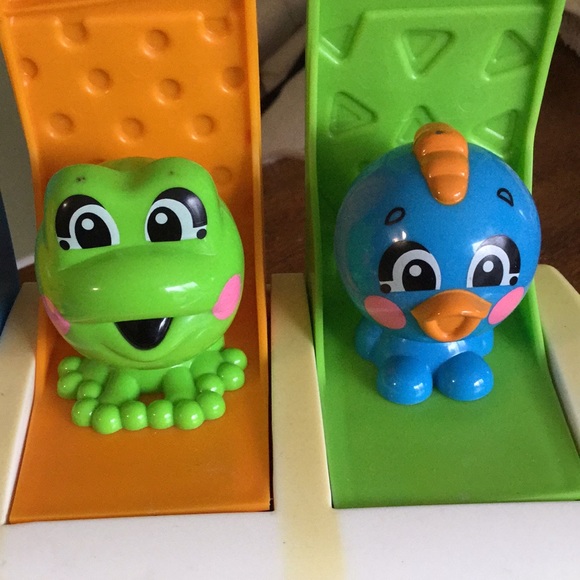 Fisher price vintage pop up toy - Picture 4 of 11